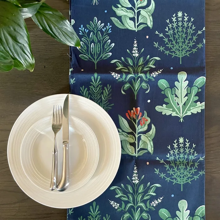 Aurora Home Earrings Table Runner Herb