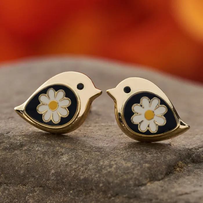 Chadds Ford Jewelry Earrings Gold Daisy Birdie Studs Medium