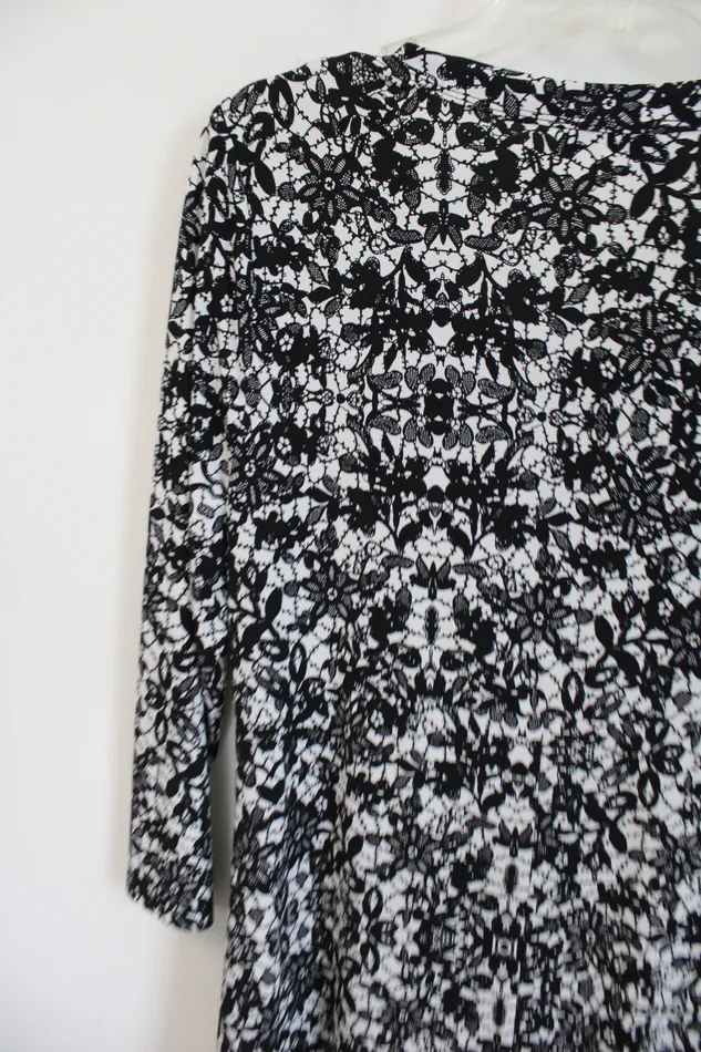 Chaus Rings Chaus New York Black White Patterned Flowy Top M