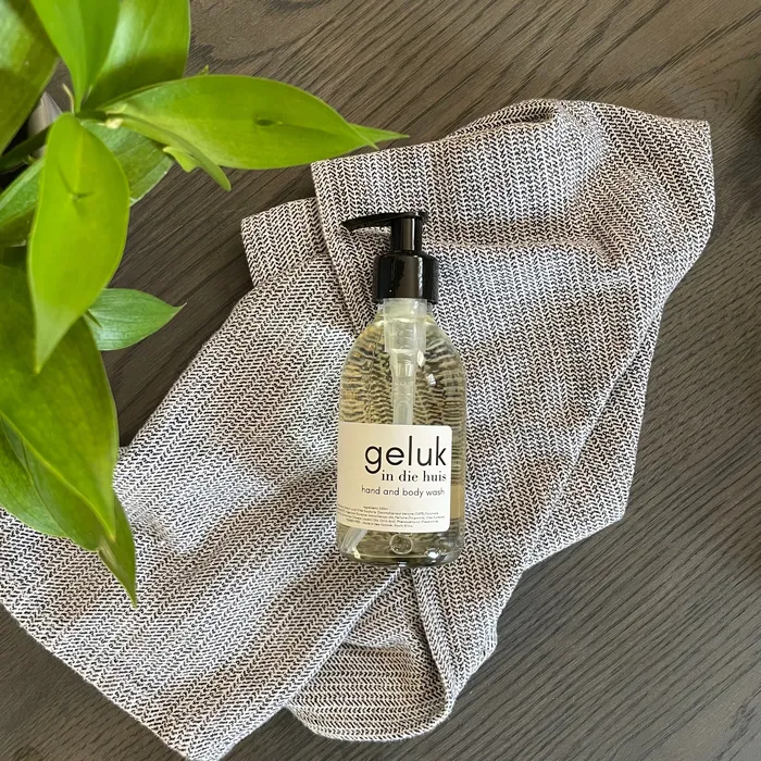 CLASSY KITCHEN Necklaces Hand and Body Wash Geluk