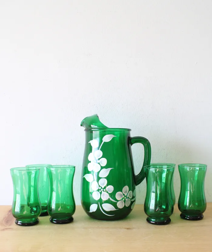 Rings Vintage Emerald Green Hand Painted Floral Glass Pitcher Cups Set Of 7 Jubilee Thrift Rings Vintage Emerald Green Hand Painted Floral Glass Pitcher Cups Set Of 7 Jubilee Thrift