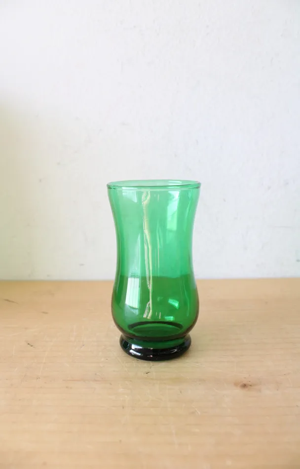 Rings Vintage Emerald Green Hand Painted Floral Glass Pitcher Cups Set Of 7 Jubilee Thrift