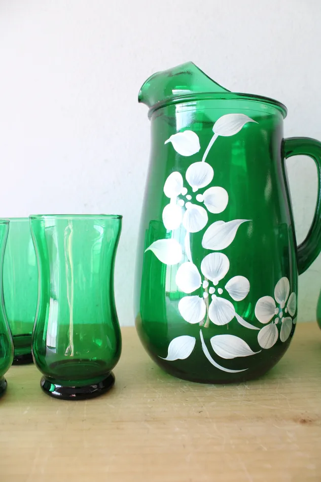 Rings Vintage Emerald Green Hand Painted Floral Glass Pitcher Cups Set Of 7 Jubilee Thrift