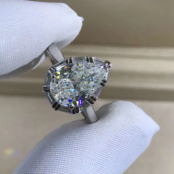 4 Carat Pear Cut Moissanite Ring KM Color Halo Cathedral Pinched Shank Leyloon Jewelry Rings
