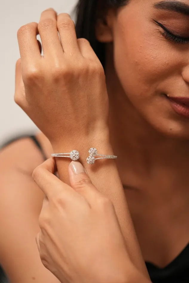 Attrangi Bracelets Amoora Floral Diamond Bracelet Daily Wear