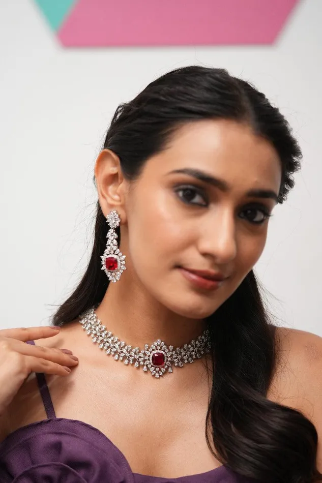 Attrangi Necklaces Saira Empress Diamond Necklace Choker Set
