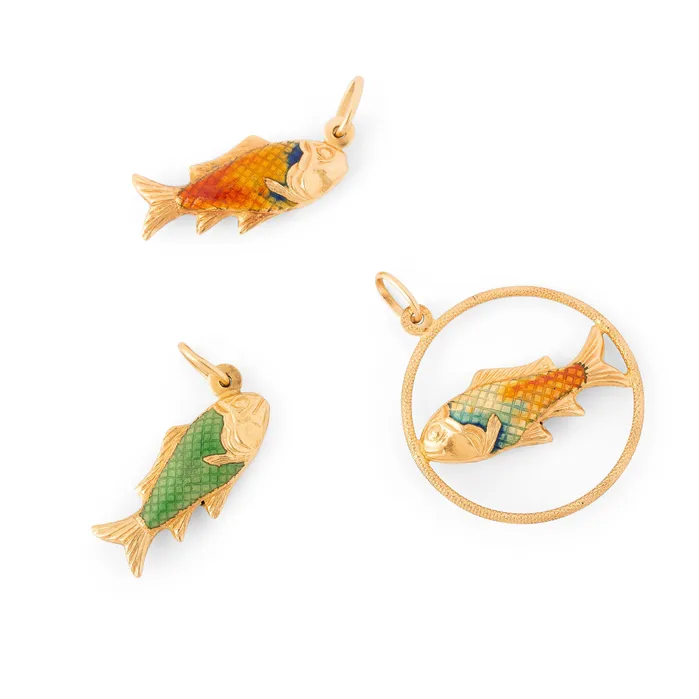 Earrings Vintage Italian Pisces Fish 18K Gold And Enamel Zodiac Charm