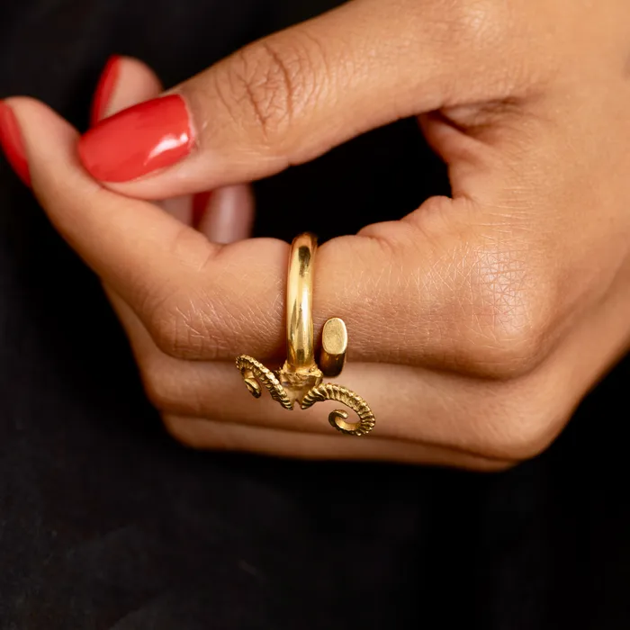 Greek 18K Gold Rams Head Gold Ring Vintage Rings