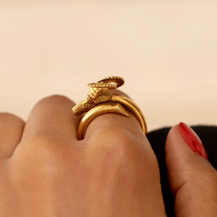 Greek 18K Gold Rams Head Gold Ring Vintage Rings