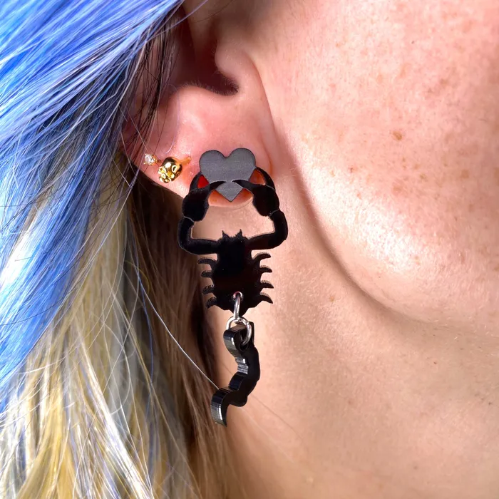 Heartbreaker Scorpion Earrings Solid Black VincaUSA Earrings