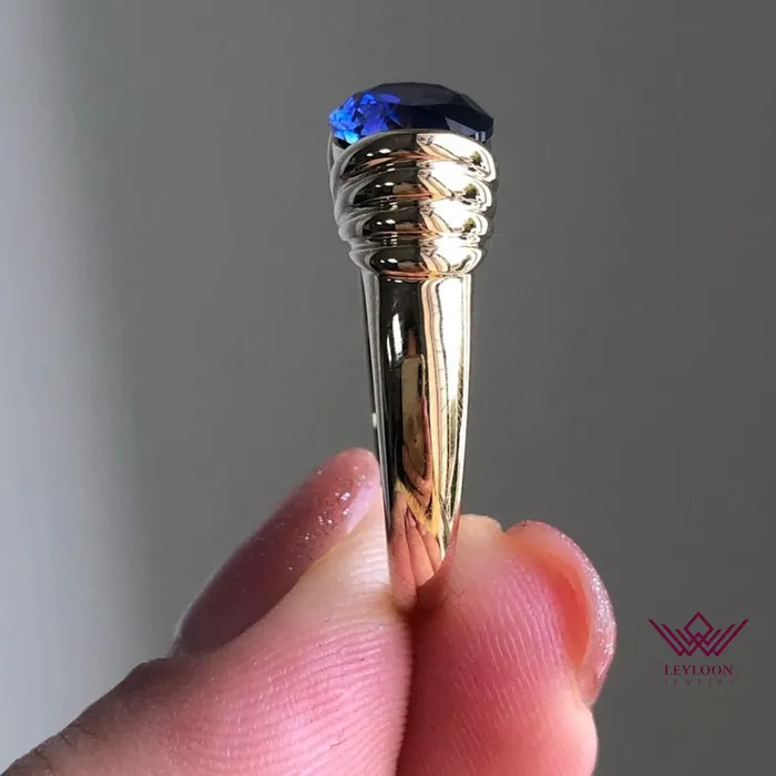 Leyloon Jewelry Rings Oval Cut Blue Color Solitaire Tension Tapered Band VVS Lab Grown Sapphire Ring