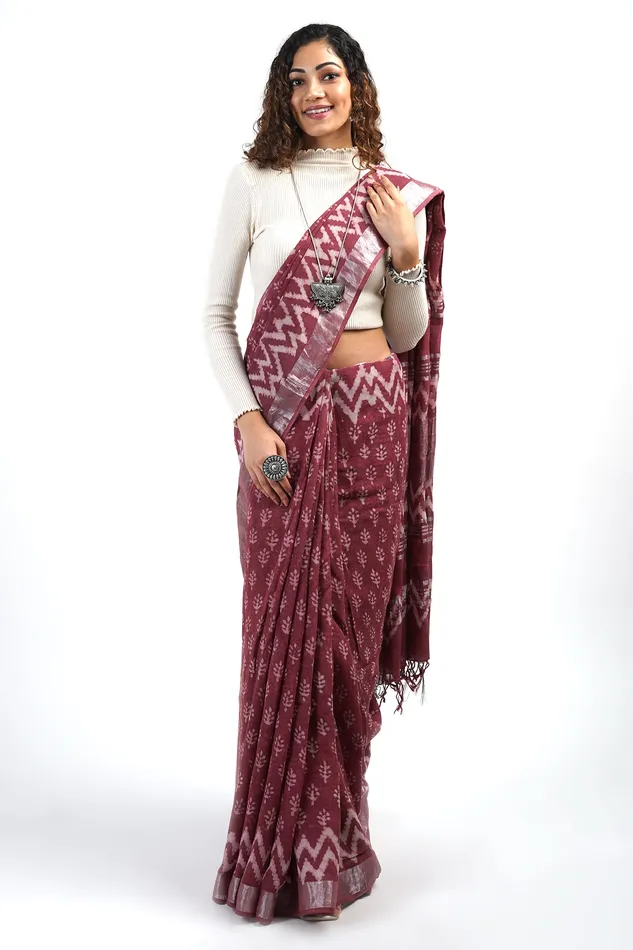 Necklaces Teejh Teejh Nirvi Maroon Linen Saree With Blouse Piece