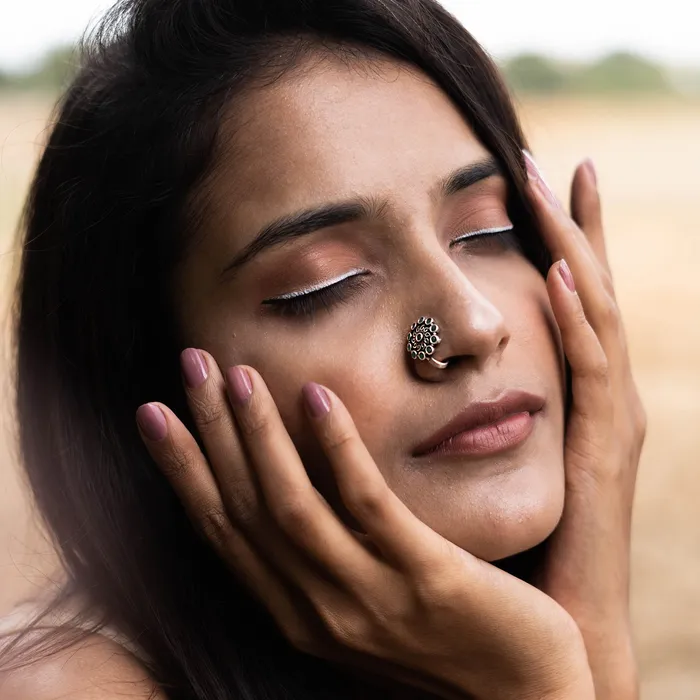 Rings Teejh Teejh Soumya Green Stone Nose Pin