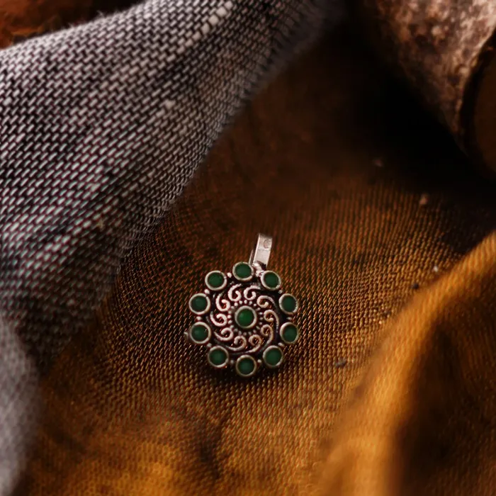 Rings Teejh Teejh Soumya Green Stone Nose Pin