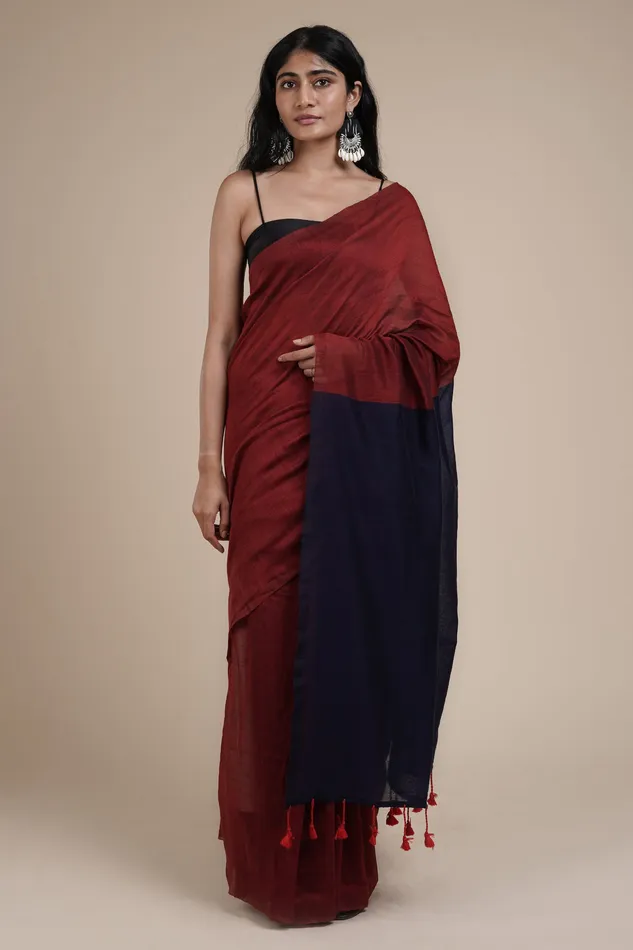 Rings Teejh Teejh Varuni Maroon Navy Blue Mulmul Saree