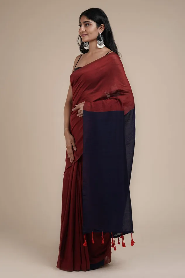 Rings Teejh Teejh Varuni Maroon Navy Blue Mulmul Saree