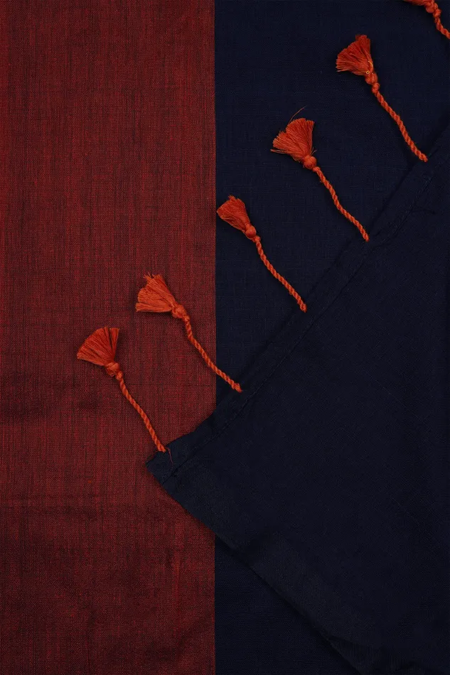 Rings Teejh Teejh Varuni Maroon Navy Blue Mulmul Saree