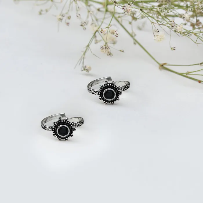 Rings Teejh Teejh Vihana Black Stone Silver Oxidised Toe Rings