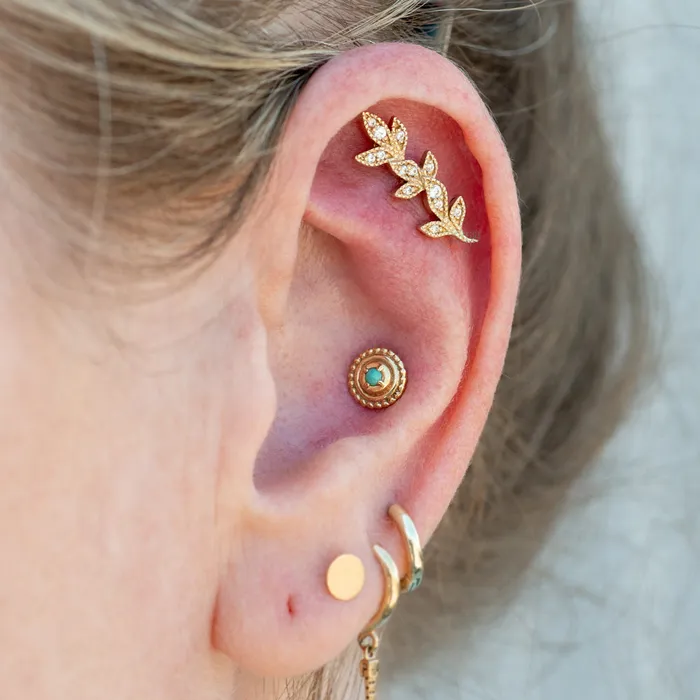 Tawapa Rings threadless Afghan Ring Pin in Gold with Gemstone