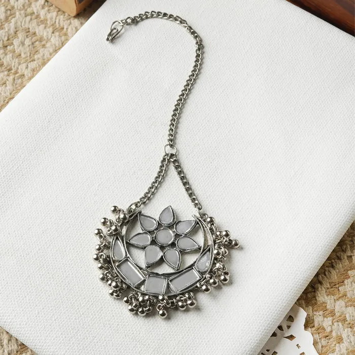 Teejh Earrings Teejh Anuradha Mangtika