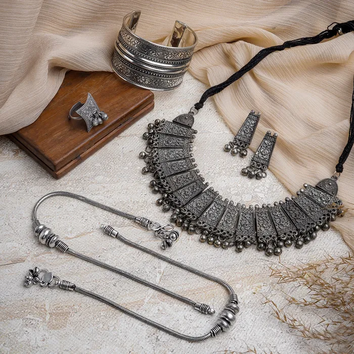 Teejh Kushaya Silver Oxidised Jewelry Gift Set Teejh Rings