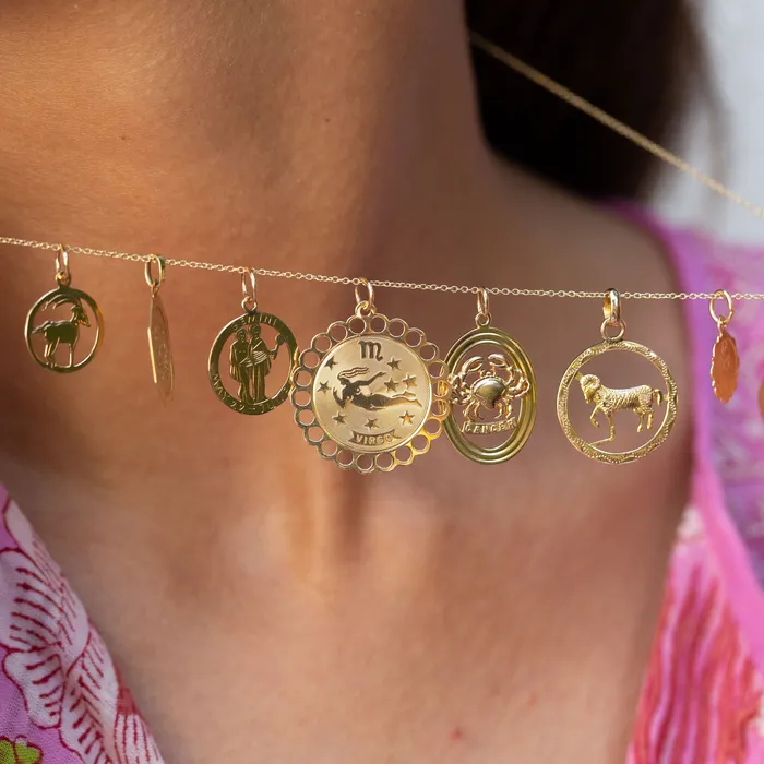 Vintage Charm Necklaces English Cancer 9K Gold Oval Zodiac Charm