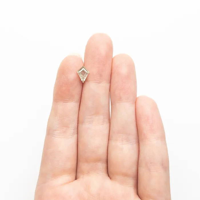 105ct 843x619x353mm Kite Step Cut 2545515 Misfit Diamonds Rings