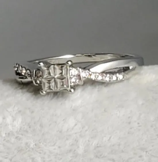 alice Rings R195 Silver 4 Gem Square Rhinestone Ring