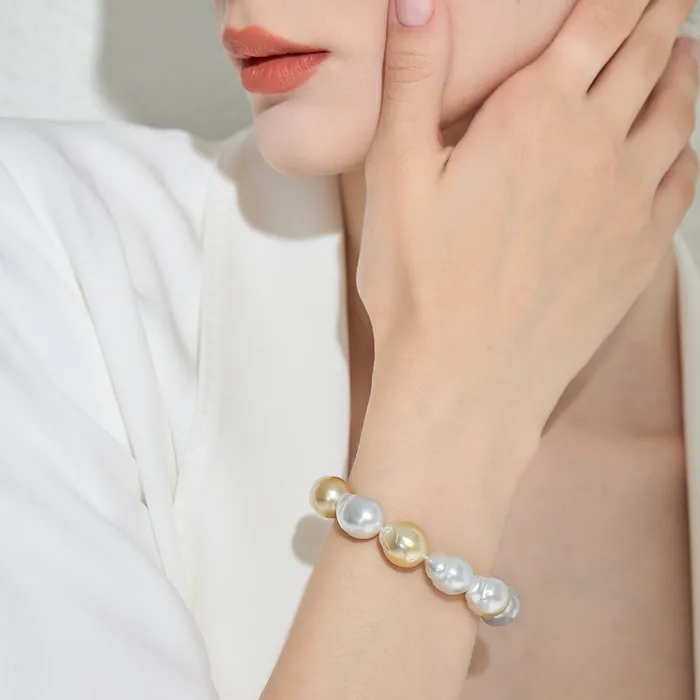 Bracelets Pearly Lustre 18k Gold Baroque South Sea Pearl Bracelet KB00027