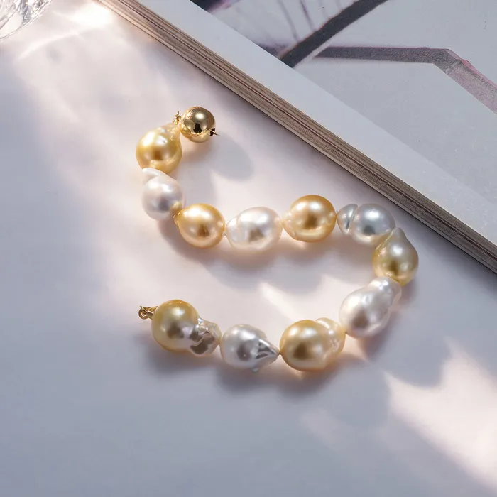 Bracelets Pearly Lustre 18k Gold Baroque South Sea Pearl Bracelet KB00027