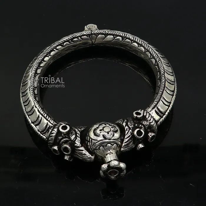 Bracelets TRIBAL ORNAMENTS 925 sterling silver fabulous crocodile face stylish attractive kada bangle bracelet pretty work attractive tribal belly dance jewelry nsk837 Bracelets TRIBAL ORNAMENTS 925 sterling silver fabulous crocodile face stylish attractive kada bangle bracelet pretty work attractive tribal belly dance jewelry nsk837