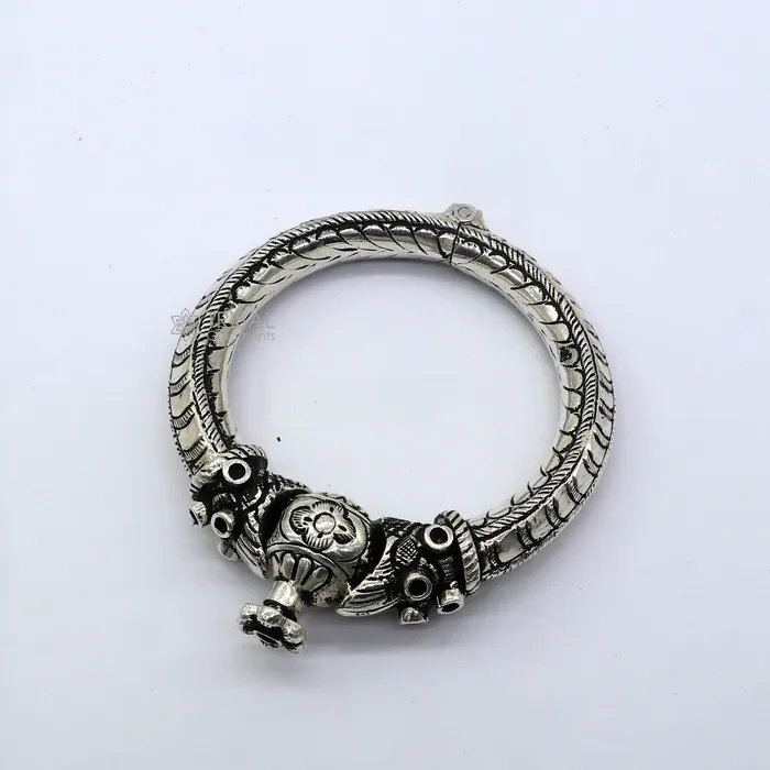 Bracelets TRIBAL ORNAMENTS 925 sterling silver fabulous crocodile face stylish attractive kada bangle bracelet pretty work attractive tribal belly dance jewelry nsk837 Bracelets TRIBAL ORNAMENTS 925 sterling silver fabulous crocodile face stylish attractive kada bangle bracelet pretty work attractive tribal belly dance jewelry nsk837