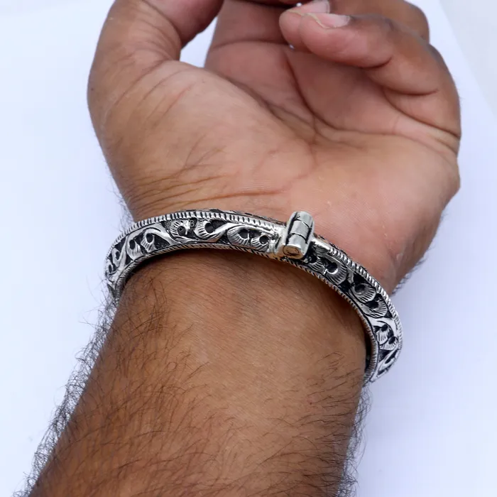 Bracelets TRIBAL ORNAMENTS 925 sterling silver fabulous crocodile face stylish attractive kada bangle bracelet pretty work attractive tribal belly dance jewelry nsk837 Bracelets TRIBAL ORNAMENTS 925 sterling silver fabulous crocodile face stylish attractive kada bangle bracelet pretty work attractive tribal belly dance jewelry nsk837