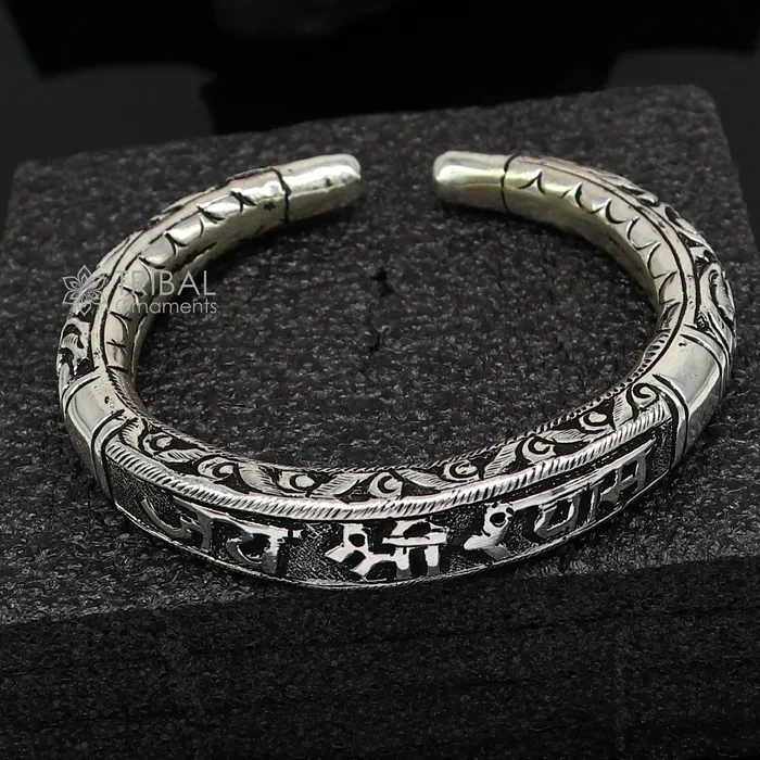 Bracelets TRIBAL ORNAMENTS 925 Sterling silver handmade Divine jai Shree Shyam Lord Krishna mantra bracelet kada best divine unisex tribal ethnic jewelry nsk709