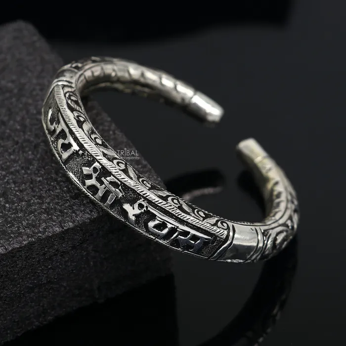 Bracelets TRIBAL ORNAMENTS 925 Sterling silver handmade Divine jai Shree Shyam Lord Krishna mantra bracelet kada best divine unisex tribal ethnic jewelry nsk709