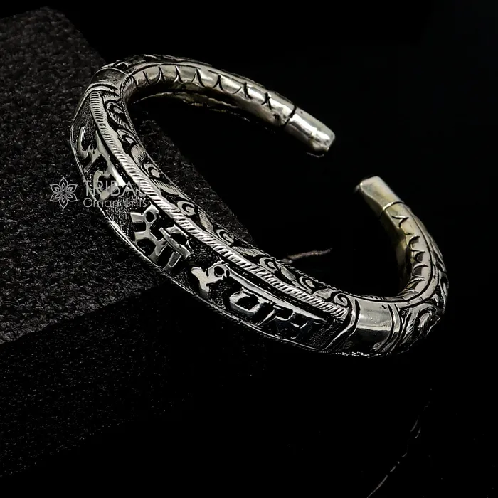 Bracelets TRIBAL ORNAMENTS 925 Sterling silver handmade Divine jai Shree Shyam Lord Krishna mantra bracelet kada best divine unisex tribal ethnic jewelry nsk709