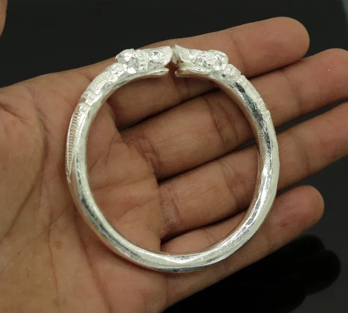 Bracelets TRIBAL ORNAMENTS Solid silver handcrafted vintage antique style gorgeous bangle bracelet kada customized adjustable crocodile bracelet for mens nssk241