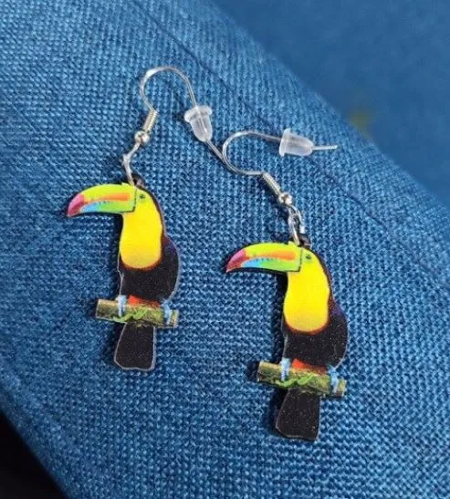 E1766 Acrylic Toucan Earrings polly Earrings