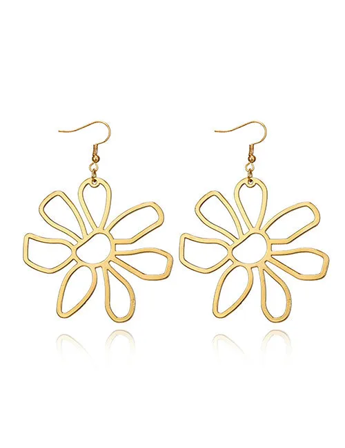 E420 Large Gold Flower Design Earrings 02 Earrings