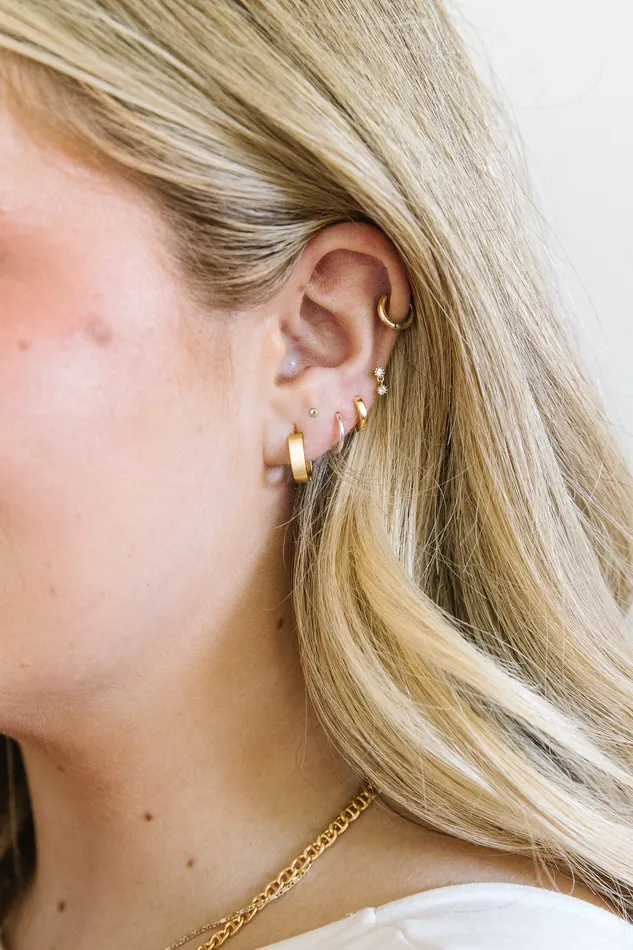 Earrings Hey June Square Matte Huggies