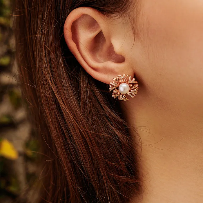 Earrings Pearly Lustre Elegant Freshwater Pearl Earrings WE00282 GARDENS