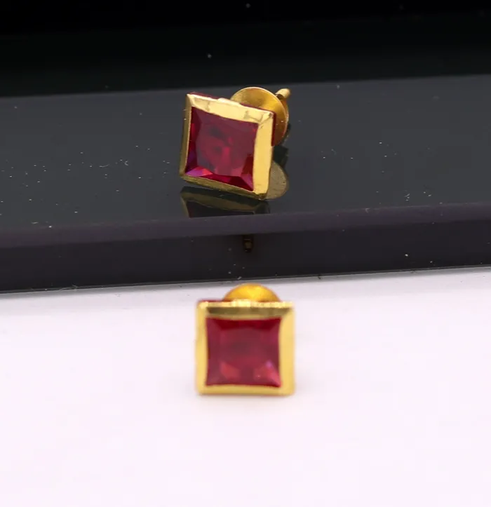 Earrings TRIBAL ORNAMENTS 6 mm 18k yellow gold handmade fabulous ruby color stone excellent designer stud earrings pair unisex jewelry