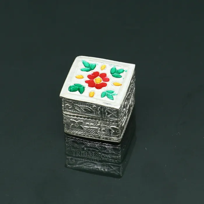 Earrings TRIBAL ORNAMENTS Vintage style 925 sterling silver handmade gorgeous square shape small trinket kajal box casket box container box silver article stb359 Earrings TRIBAL ORNAMENTS Vintage style 925 sterling silver handmade gorgeous square shape small trinket kajal box casket box container box silver article stb359
