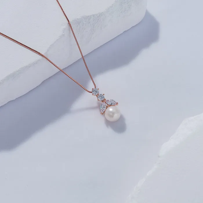 Elegant Freshwater Pearl Necklace WN00547 Pearly Lustre Necklaces
