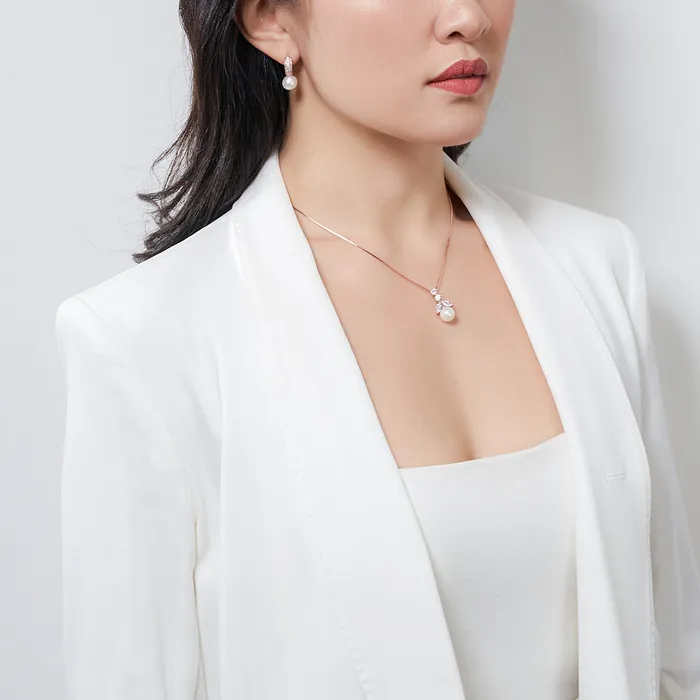 Elegant Freshwater Pearl Necklace WN00547 Pearly Lustre Necklaces