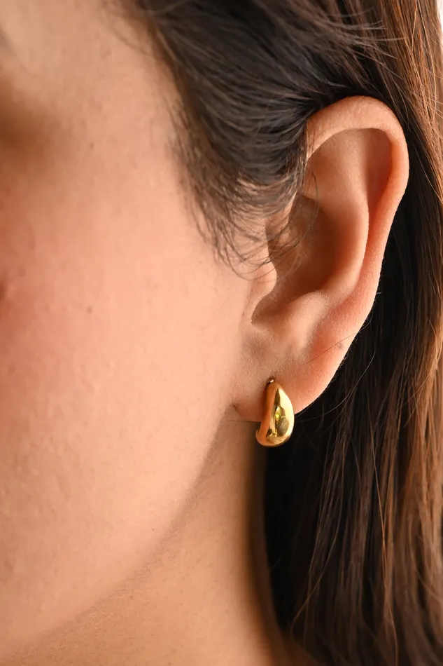 Jewelvers 18k GoldFilled Crescent Moon Stud Earrings Earrings