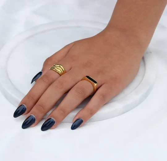 Jewelvers Rings 18K GoldFilled Rectangle Shell Ring Black Jewelvers Rings 18K GoldFilled Rectangle Shell Ring Black