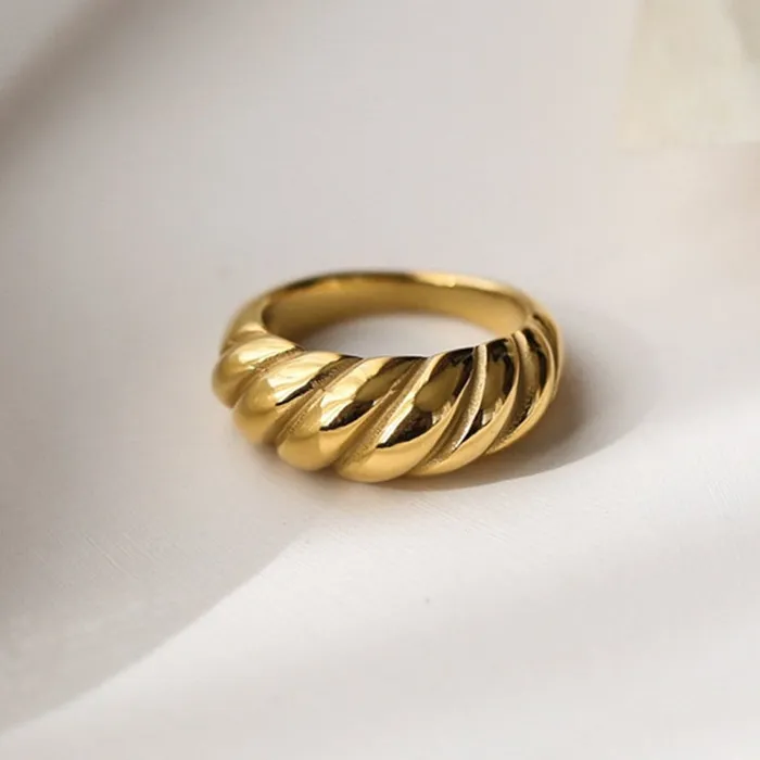 Jewelvers Rings 18K Gold Twisted Croissant Dome Ring