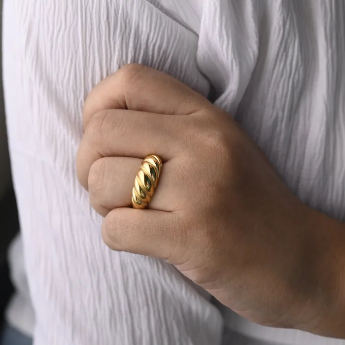 Jewelvers Rings 18K Gold Twisted Croissant Dome Ring Jewelvers Rings 18K Gold Twisted Croissant Dome Ring