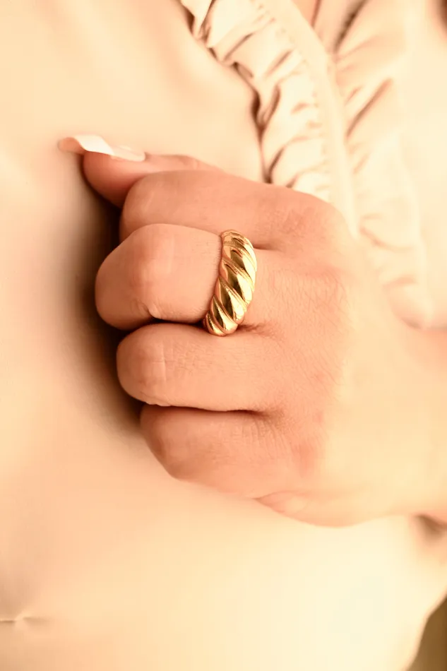 Jewelvers Rings 18K Gold Twisted Croissant Dome Ring Jewelvers Rings 18K Gold Twisted Croissant Dome Ring